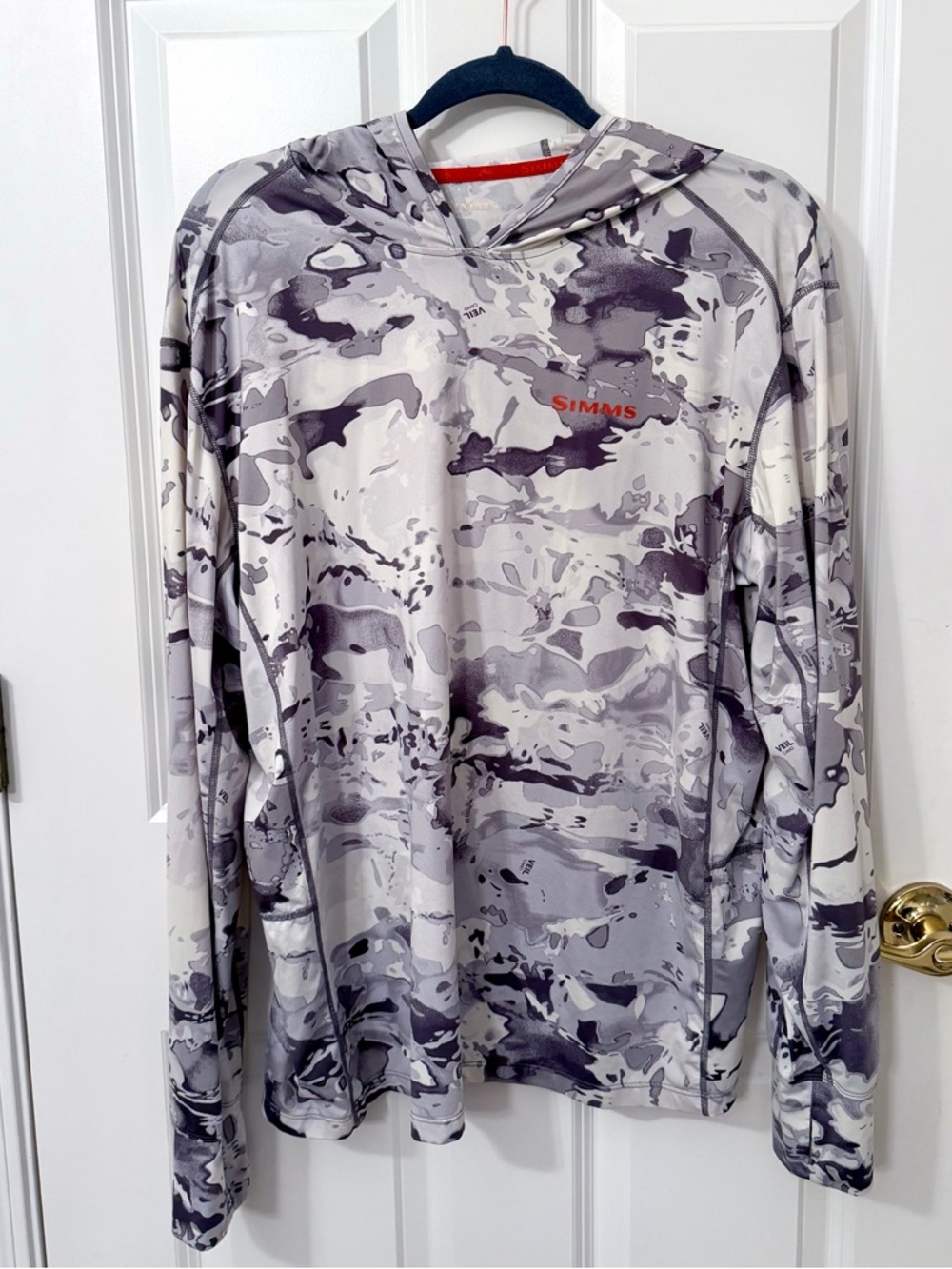 Simms Performance Hooded Fishing Shirt EUC White and Gray Camo Size L